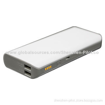 Dual USB flask power banks with 11,000mAh capacity